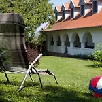 בית נופש Grand Balaton House