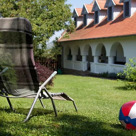 בית נופש Grand Balaton House