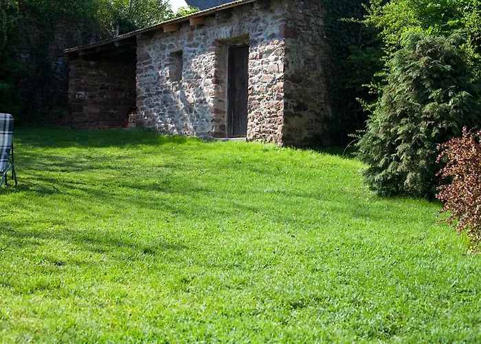Grand Balaton House בית נופש Kovagoors